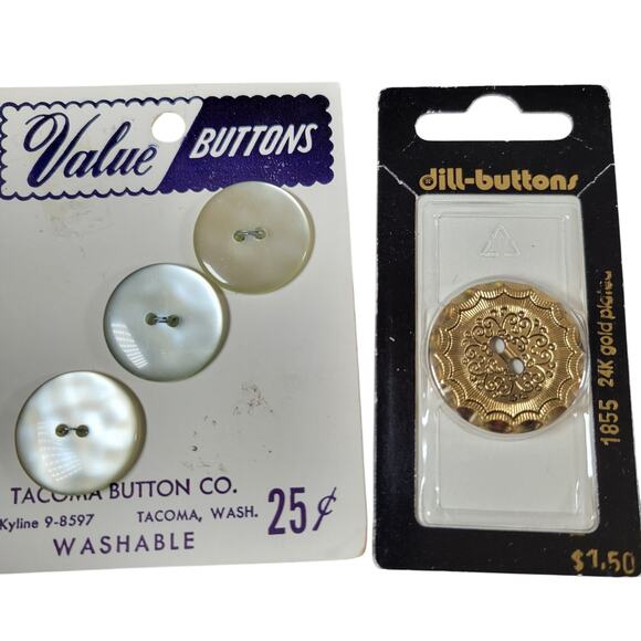 Lot of Vintage Mixed Buttons La Mode, Le Chic, Streamline & More on Cards - Picture 12 of 14